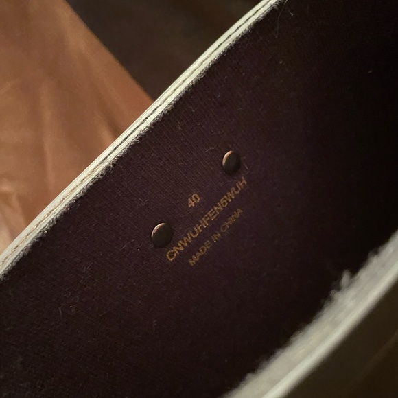 AUTHENTIC Burberry Rain Boots - Picture 6 of 7